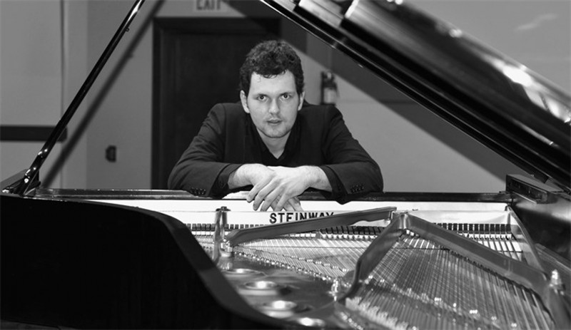 Vladimir Komiakov (003)