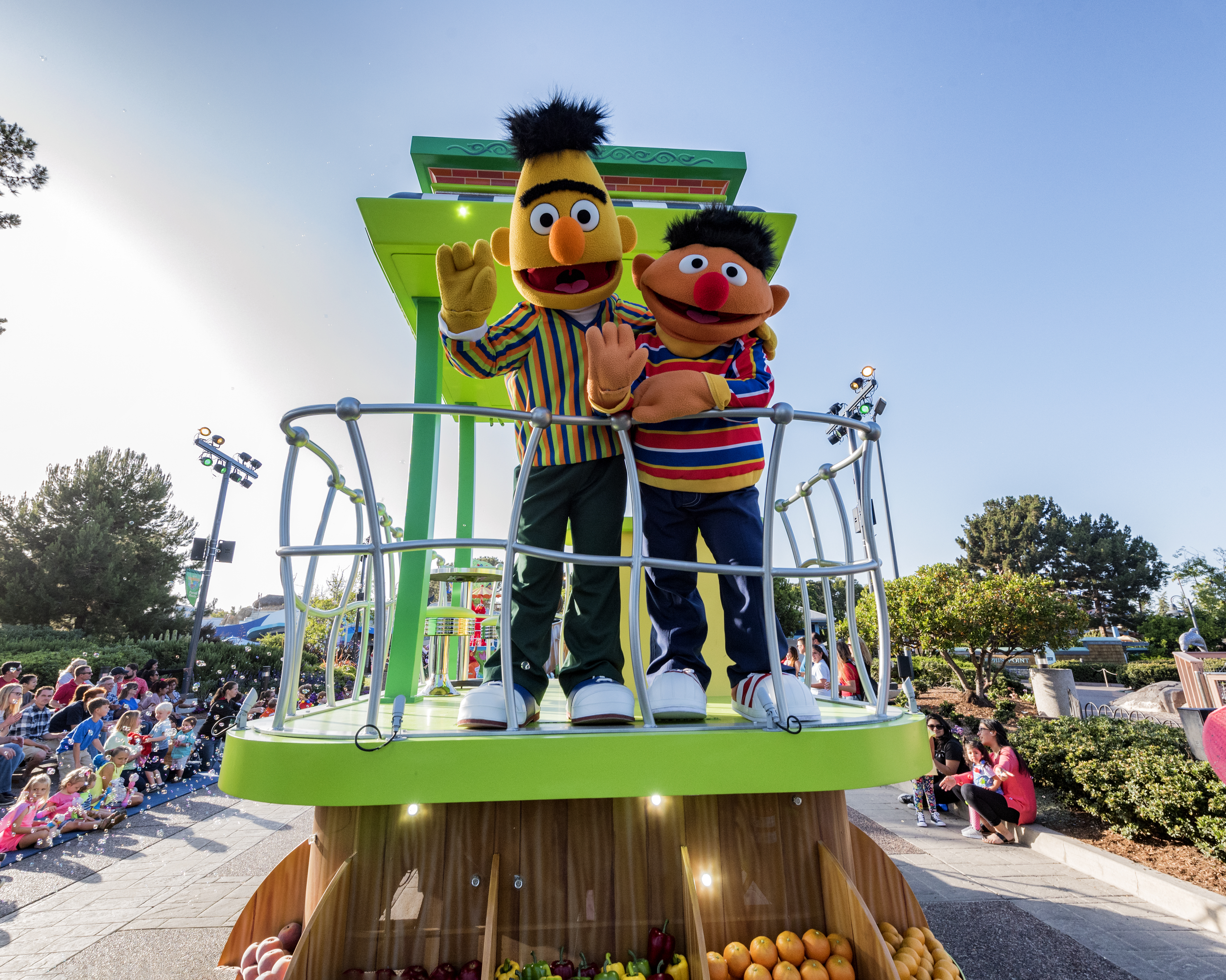 SEAWORLD KICKS OFF SUMMER EVENTS